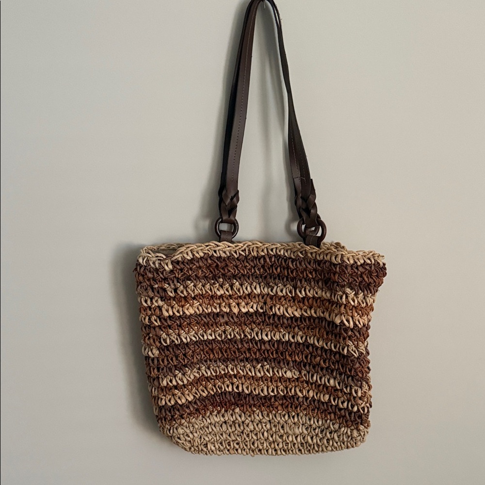 Braided Straw Shoulder Bag in Brown and Natural - Picture 4 of 6
